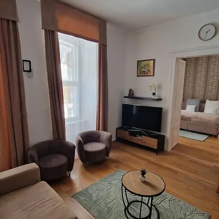 King Street Apartman Pécs