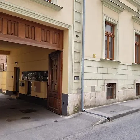 King Street Pécs
