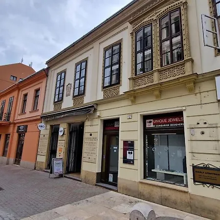 King Street Apartman *