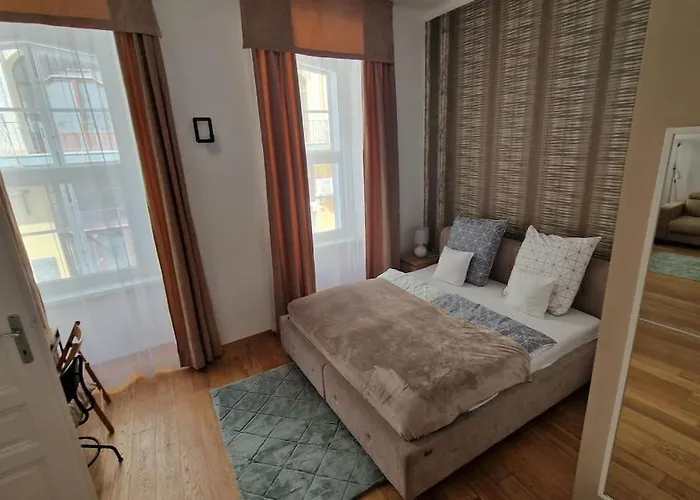 King Street Apartment *