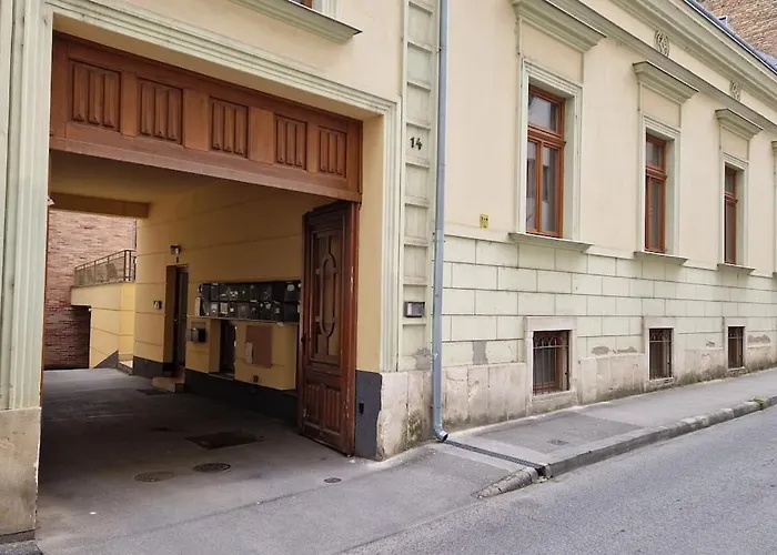 King Street Pécs