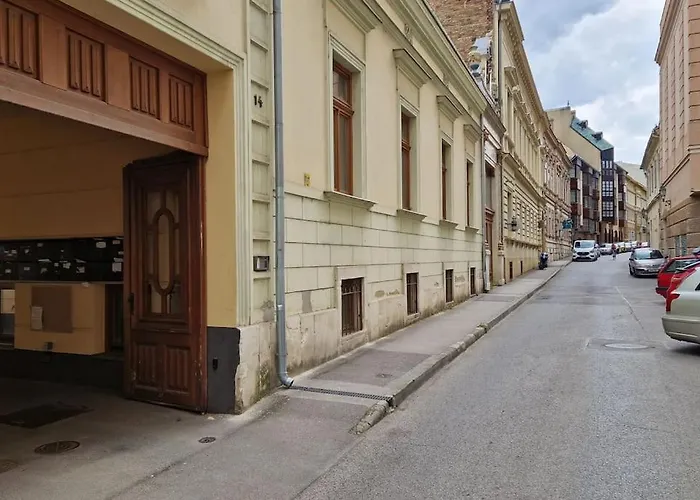 Apartment King Street